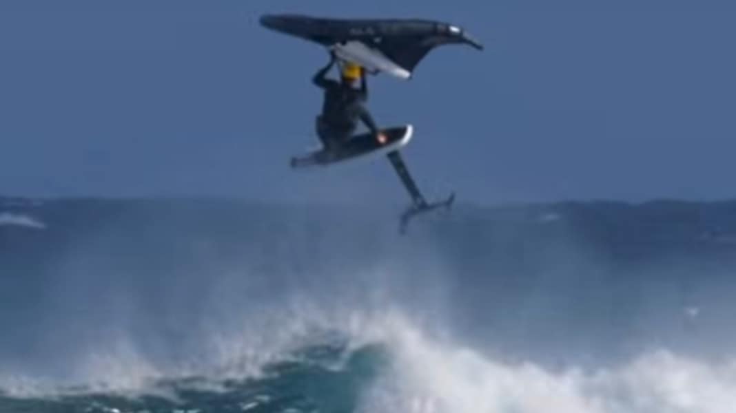 Wingsurf World: Three metres of white water? No problem for Federico Becca!