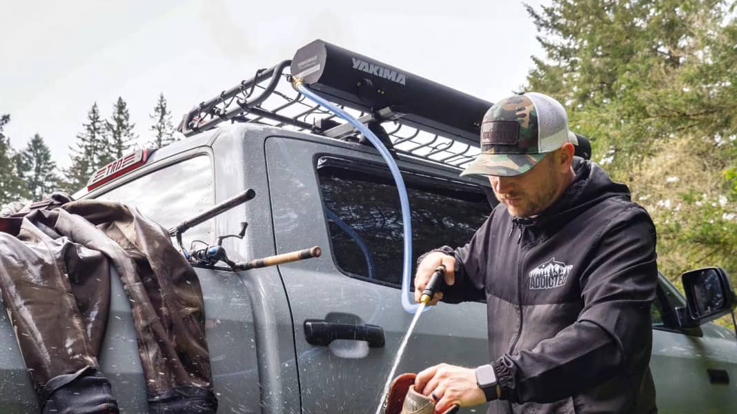 Bulli-Zubehör: Dusche für unterwegs - Yakima Roadshower