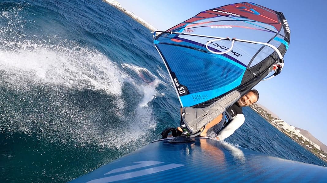 Freeride, Wave, Starkwind: Wind- und Wingsurf-Camps 2024 von Tom Brendt