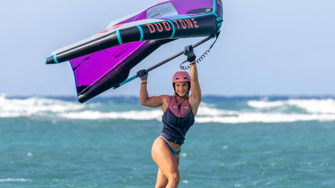 Accessories: Impact protection waistcoats - safety and protection against the cold for water sports enthusiasts