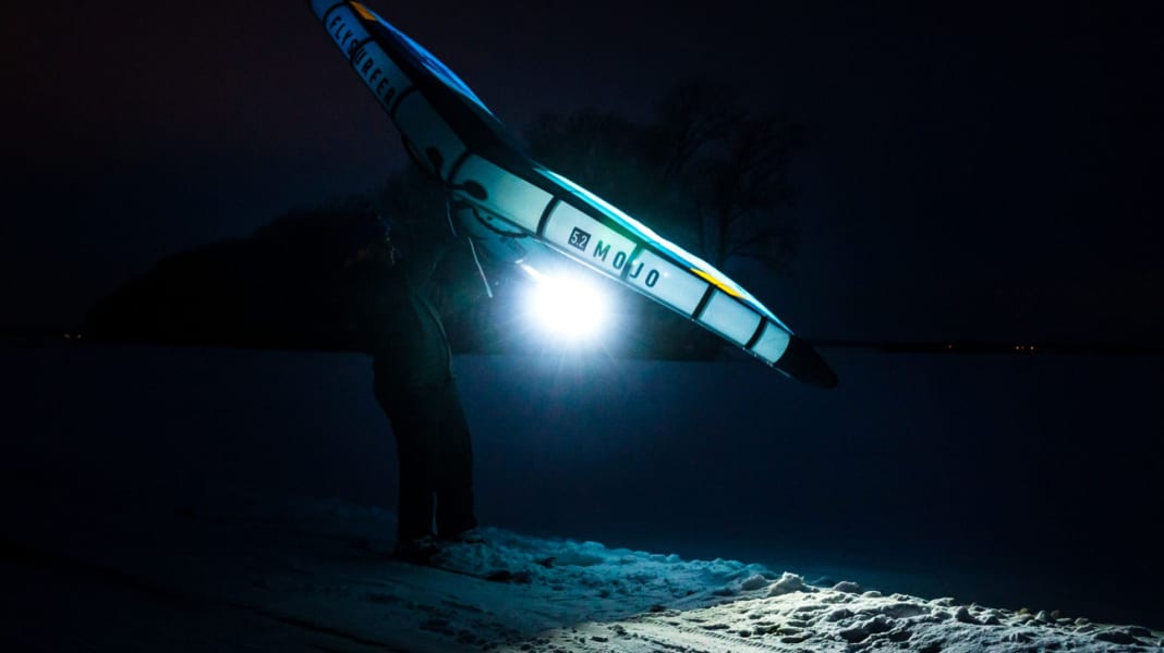 Wingsurfing in winter - fun on ice and snow
