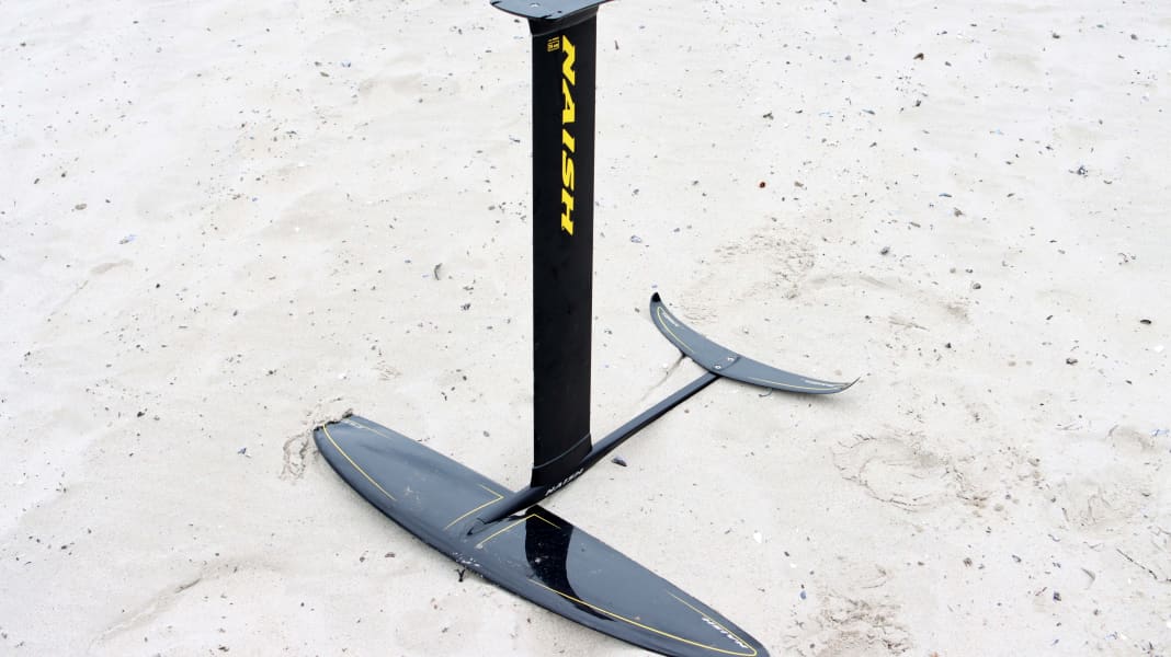 Speedrausch für Wingfoiler? Das Naish Jet HA Foil im Test