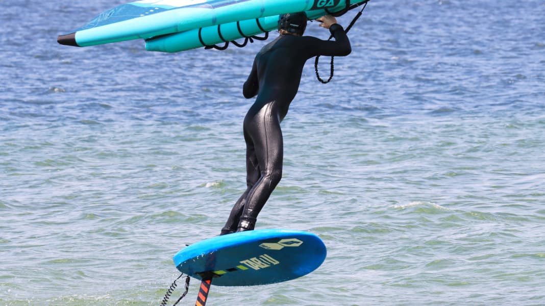 Tabou Pocket Air - the wingfoil board in the test | SURF