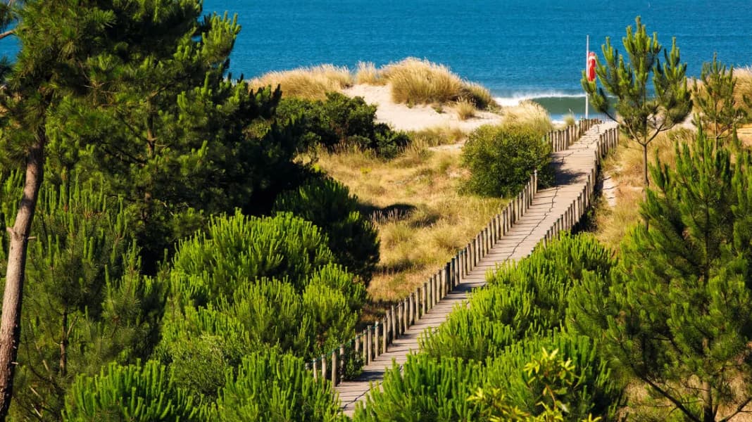 Portugal: Viana Do Castelo - Wingsurf dream spot for spring