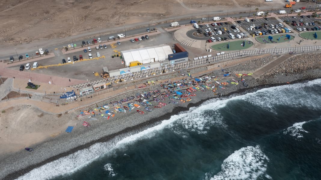 World Cup Pozo: Wingfoilers duel on Gran Canaria
