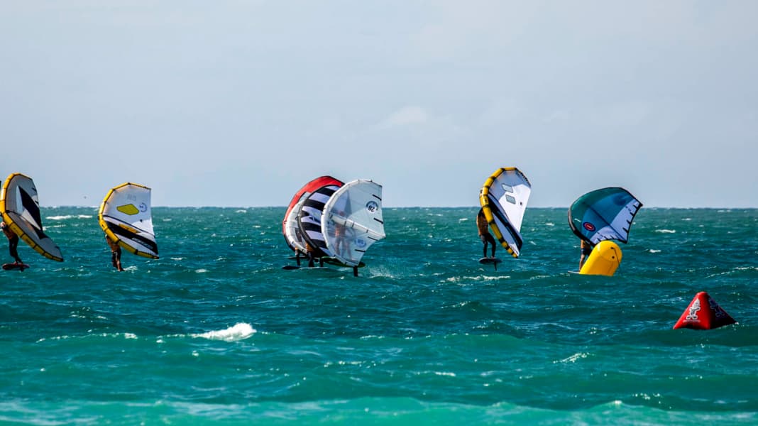 Wingfoil World Cup: Escofet und Suardiaz führen im FreeFly-Slalom