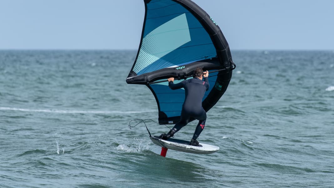 Wingsurfen lernen in der Welle - so gelingt das Wellenqueren
