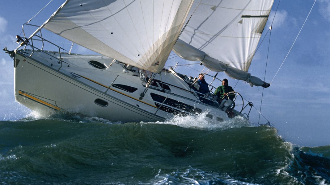 Voile d'avant par gros temps : foc de tempête et voile d'étai - le tissu pour le gros temps