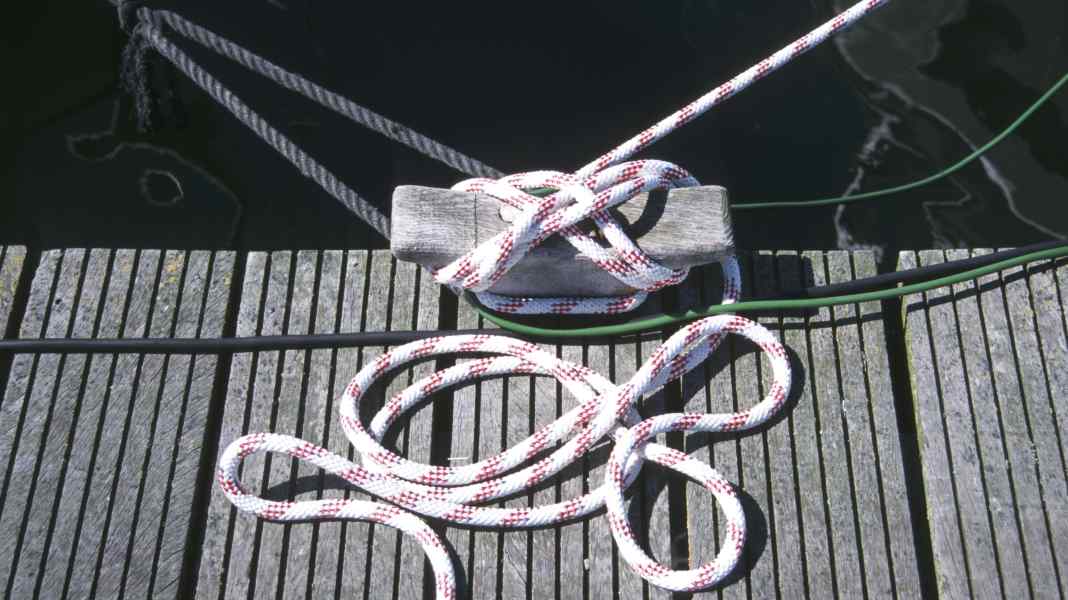Crime: Mooring lines cut in the harbour
