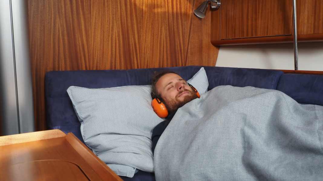 Seamanship: Annoying rigging noises - what you can do about them