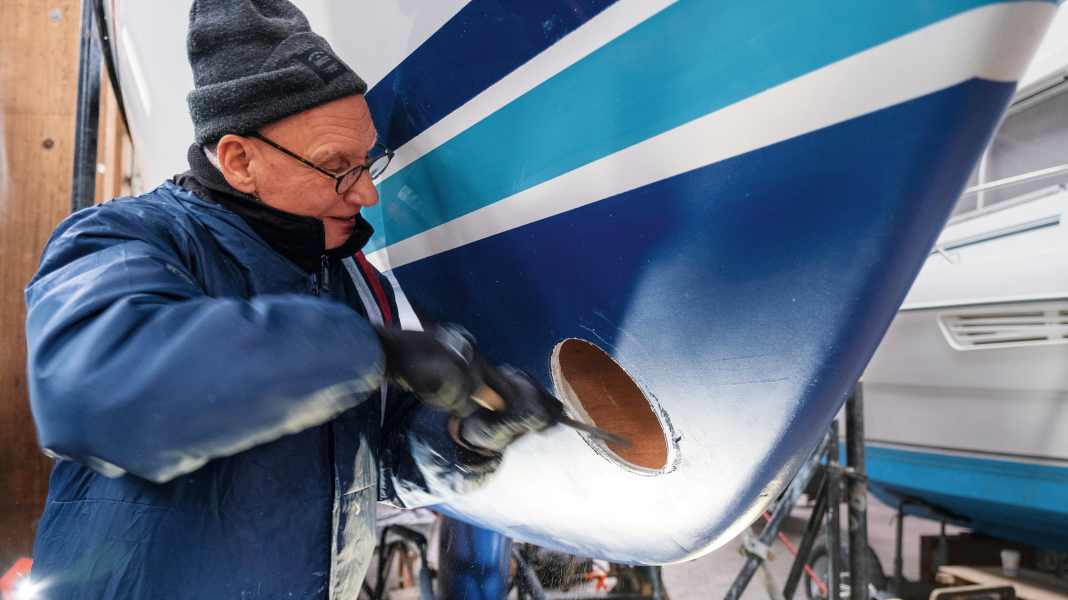 Rééquipement : installer soi-même un propulseur d'étrave - rien de bien sorcier