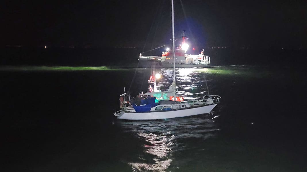 Close to collision: fisherman rescues stricken single-handed sailor