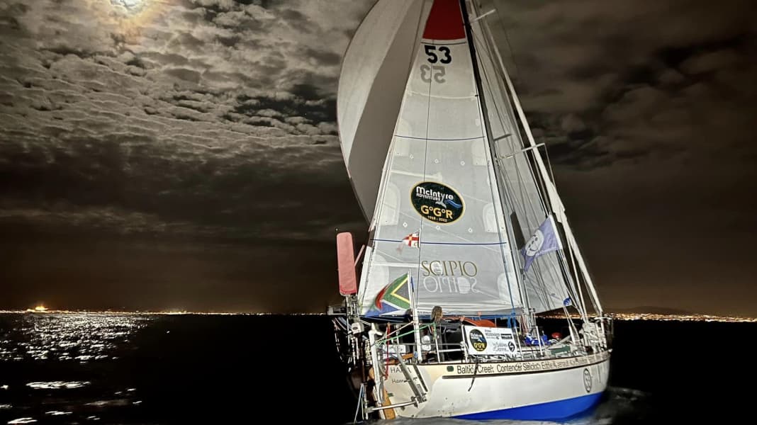 Golden Globe Race : Le Cap dans le sillage, Kirsten Neuschäfer à la deuxième place