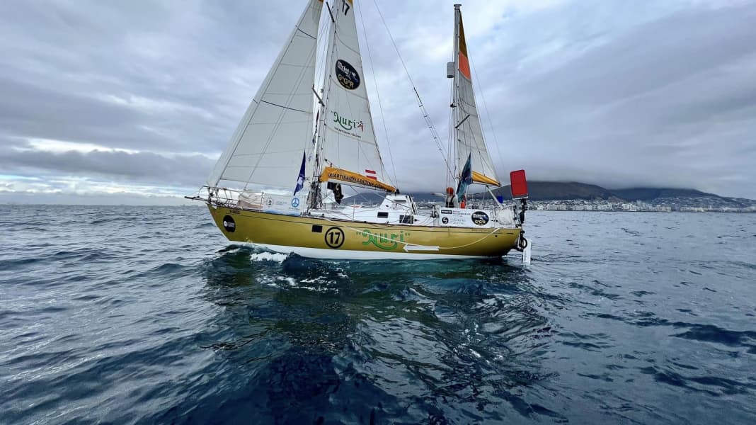 Golden Globe Race: emotional moments off Cape Town