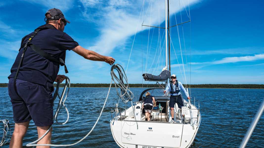 Insurance: Towing assistance vs. recovery - which is which?