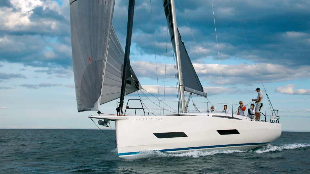 Eleva Fortytwo : un outsider avec beaucoup de potentiel testé par YACHT