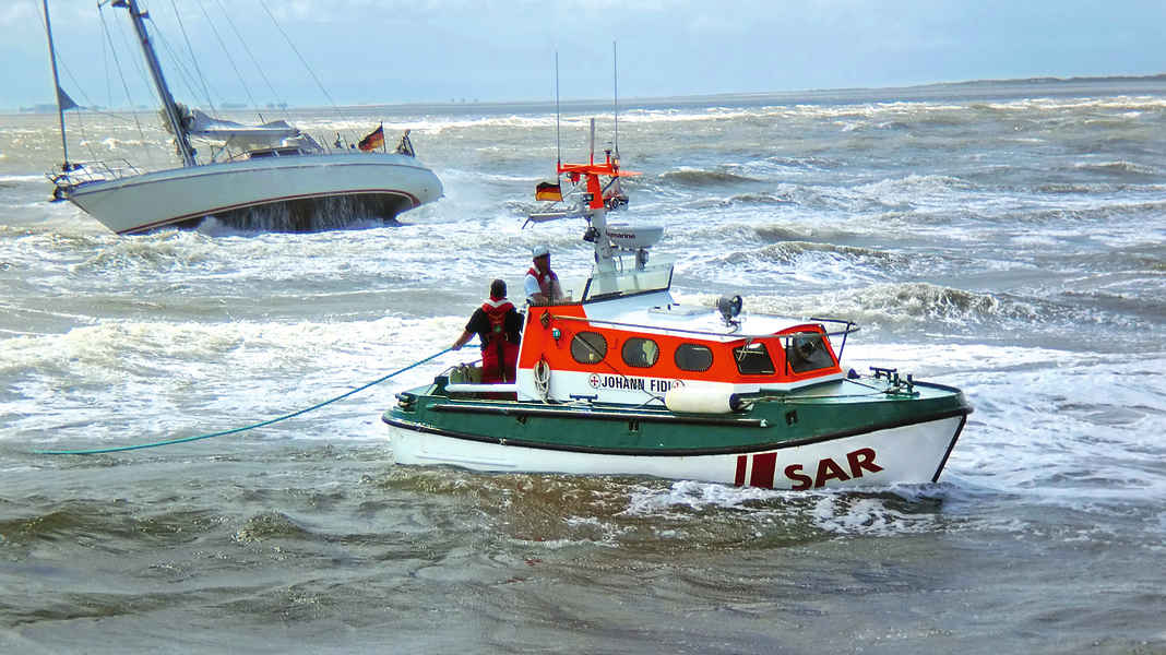 Pericolo di incidenti: 10 consigli su come navigare in sicurezza durante le calme marine