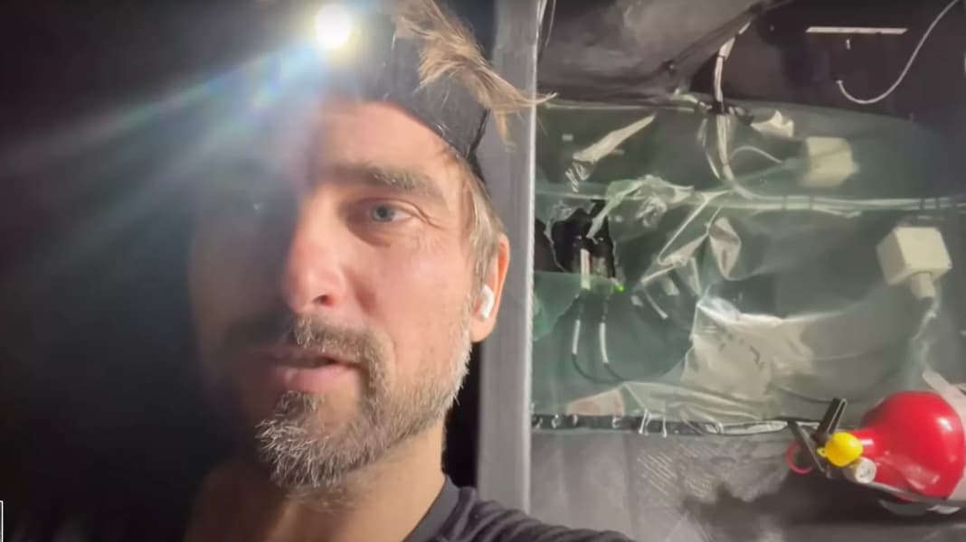 Route du Rhum : Boris avec un problème technique "plus en mode course".
