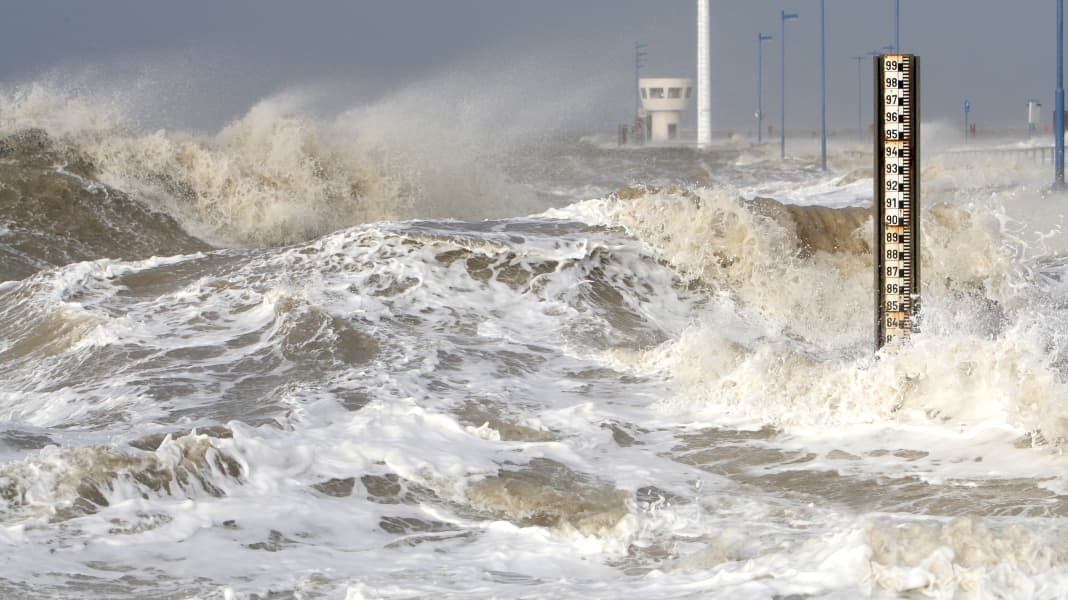 Klimawandel: Mehr marine Hitzewellen, mehr Sturmfluten