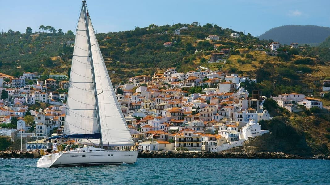 Area info: Yacht charter Greece: the Sporades