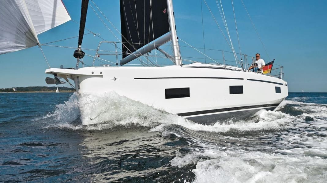 Bootsbau: Erste Bilder der neuen Bavaria C42