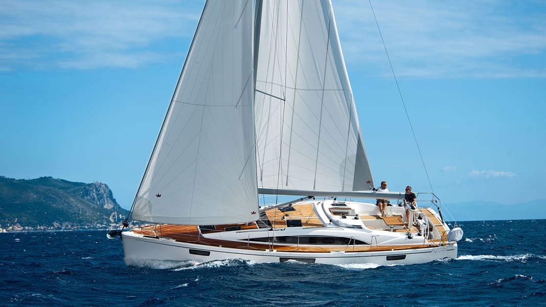 Bavaria 42 Vision: Übersichtlich und einfach im Umgang