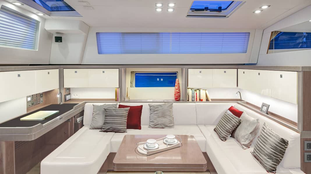 Fahrtenboote: Beneteau macht mit neuen Yachten Druck