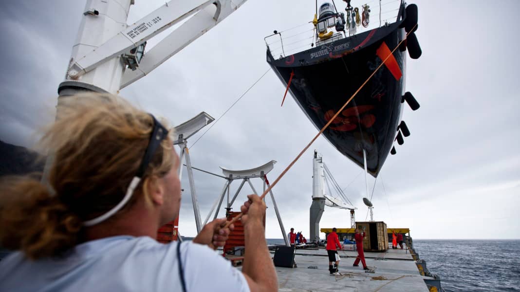 Volvo Ocean Race: Zum Nikolaus ein neuer Mast