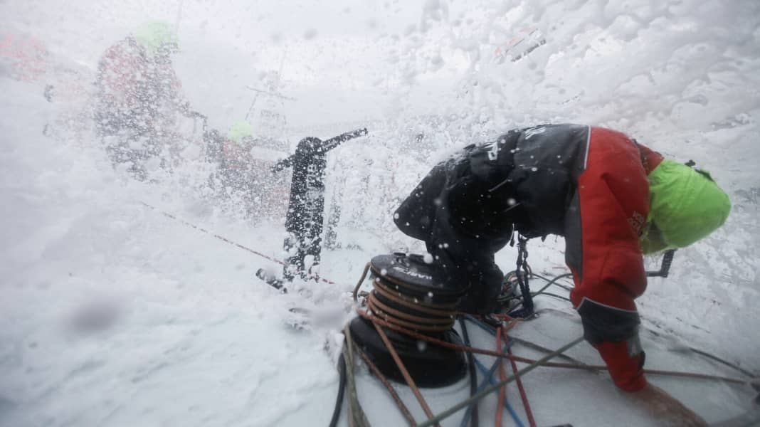 Volvo Ocean Race: Groupama trotz Leck auf dem Vormarsch