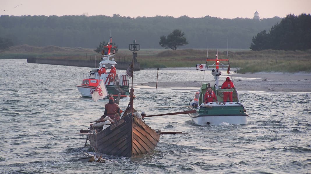Havarie: Wikingerschiff-Nachbau gestrandet