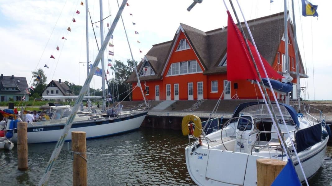 Rügen: Vieregge harbour village opens