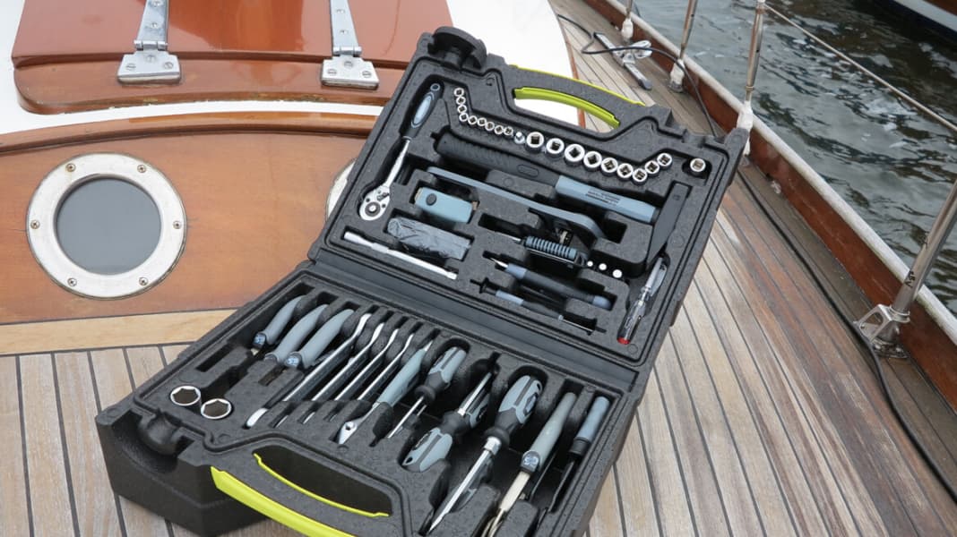EPP tool case: Protects boat and tools