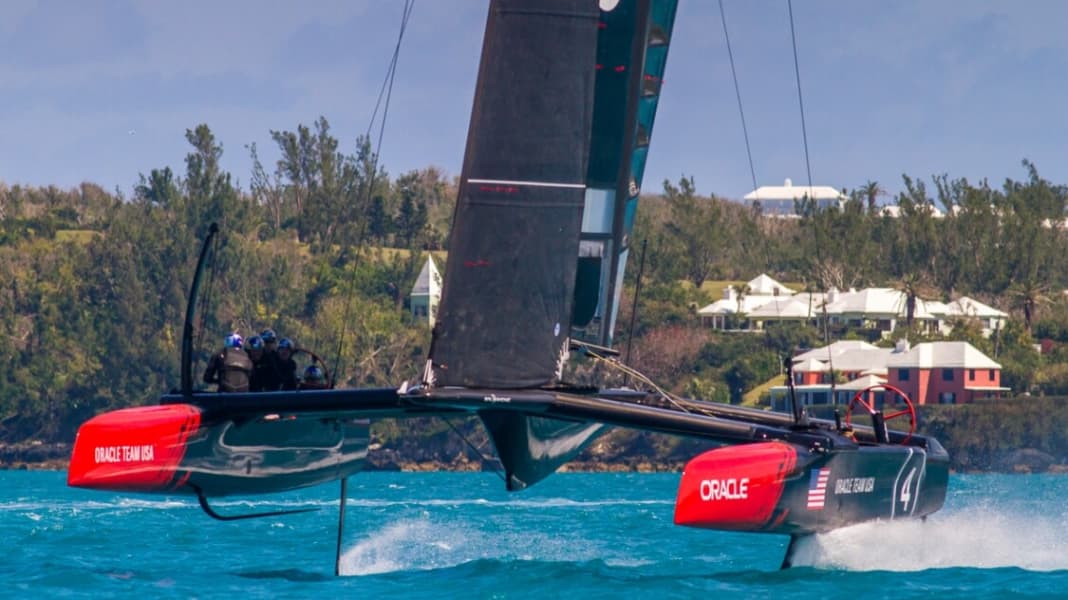 America's Cup: Cup-Verteidiger lassen Muskeln spielen