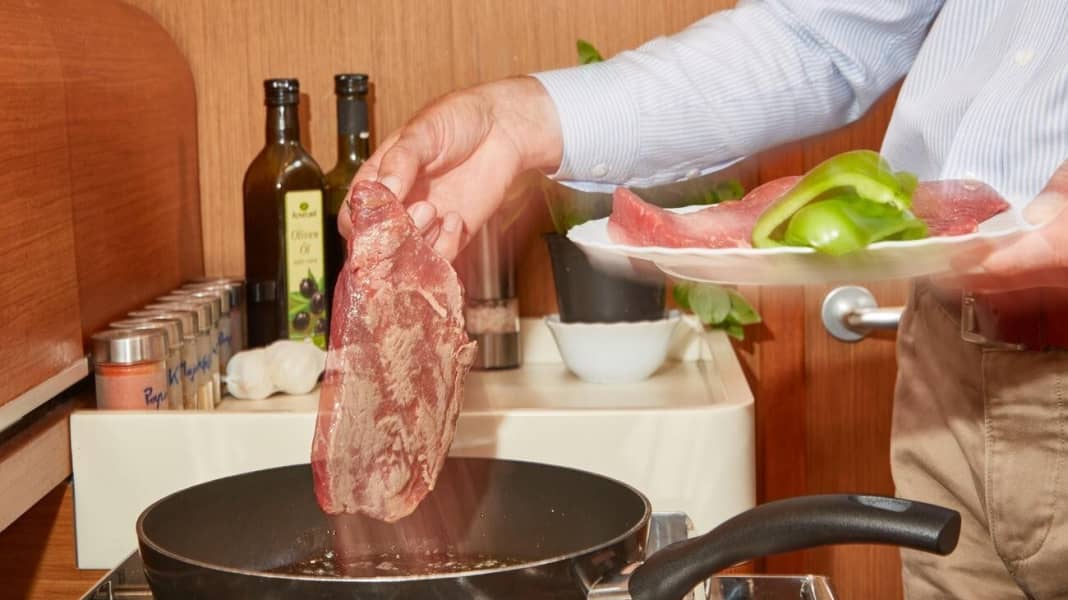 VERPFLEGUNG AN BORD visual data 8