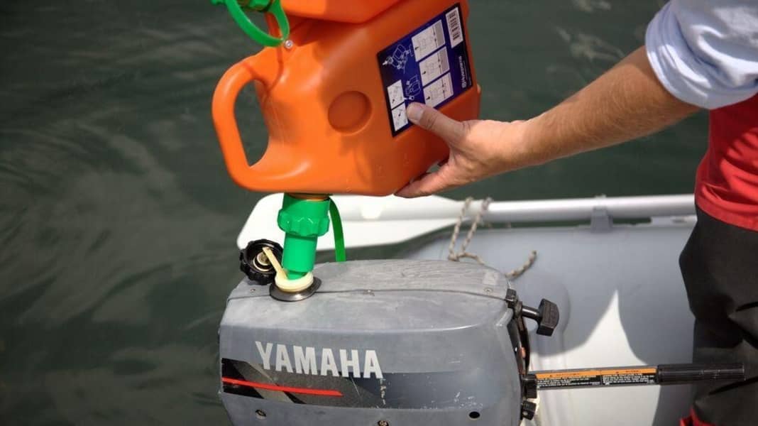 Outboard motor These tips will help if the outboard motor goes on strike YACHT