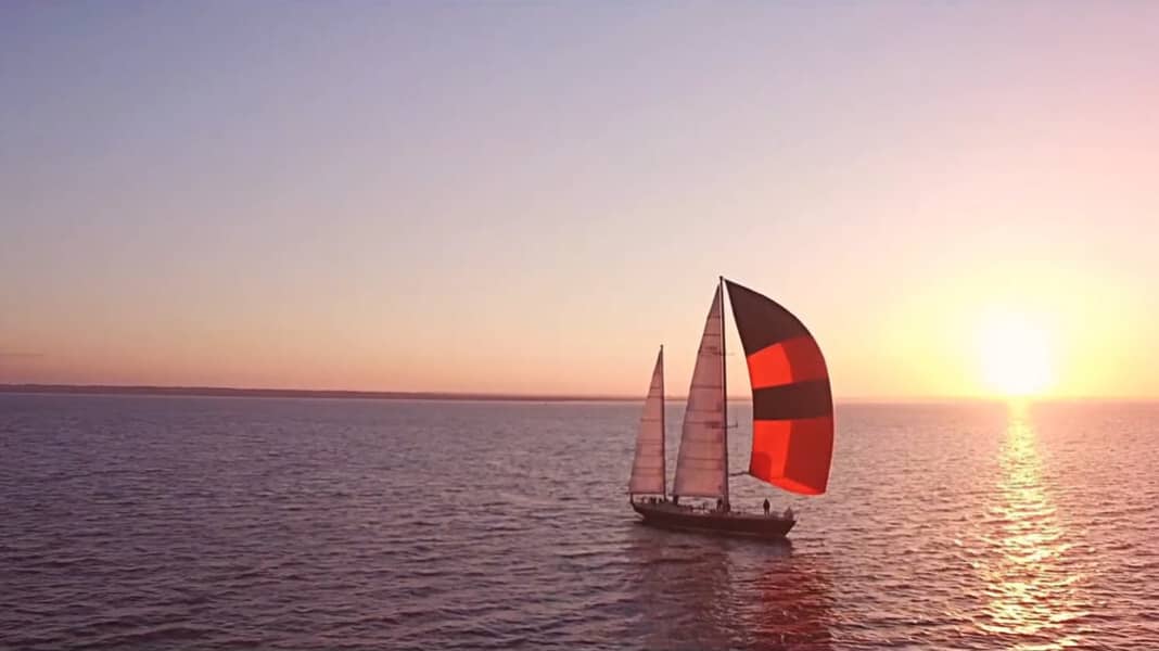 Tour du monde à la voile : la fille de Tabarly part en croisière avec "Pen Duick VI