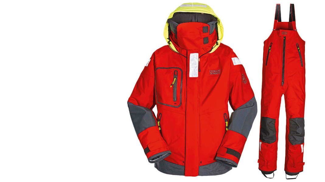 Clothing: oilskins for the world's oceans