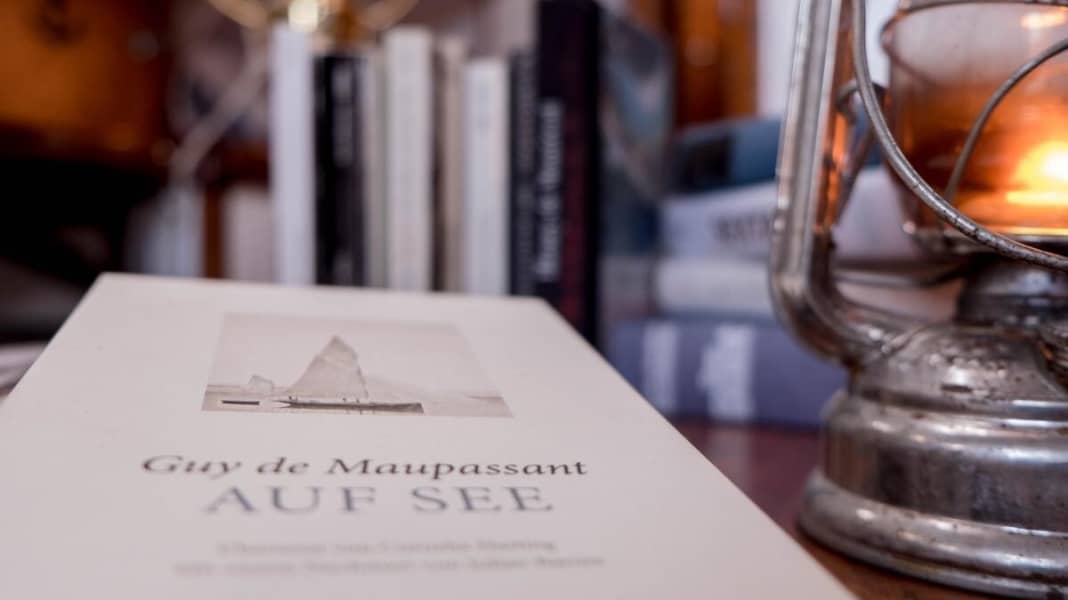 Literatur: 10 spannende Segelbücher für Hafentage