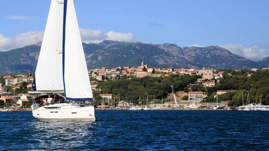 yacht charter sardinien