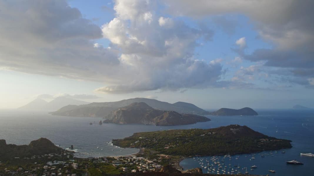 Revier-Info: Yachtcharter Italien Liparische Inseln und Sizilien