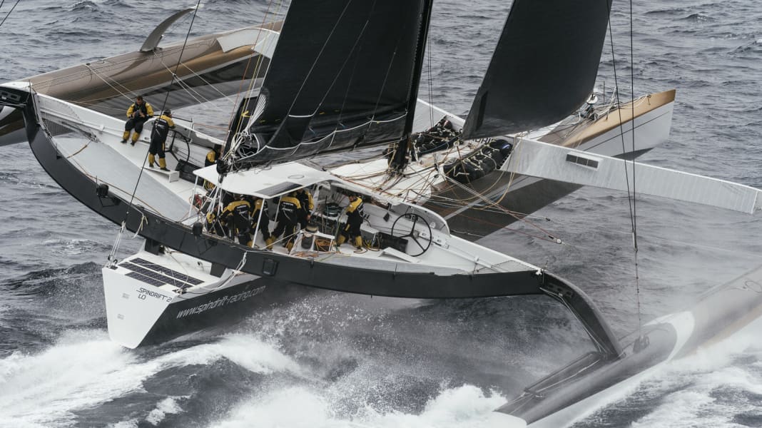 Record attempt: Update: Maxi-Tri "Spindrift 2" abandons record attempt