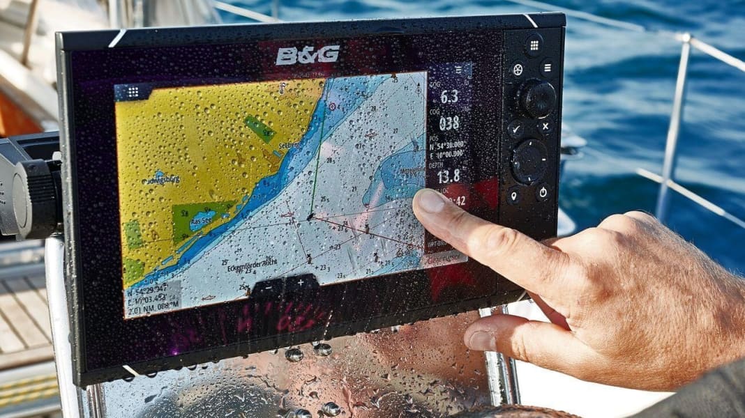 Test dello yacht: plotter cartografico da 9 pollici messo alla prova