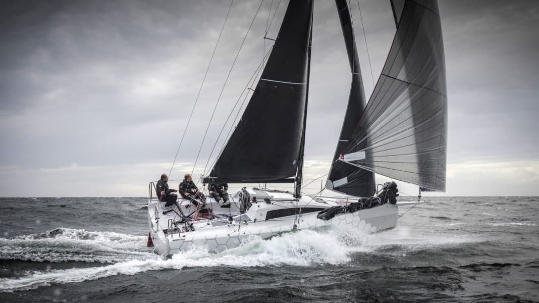 YACHT-Skippertraining 2021: Schneller segeln mit kleiner Crew – jetzt anmelden!