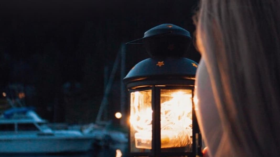 Luce a bordo: lampade per il pozzetto