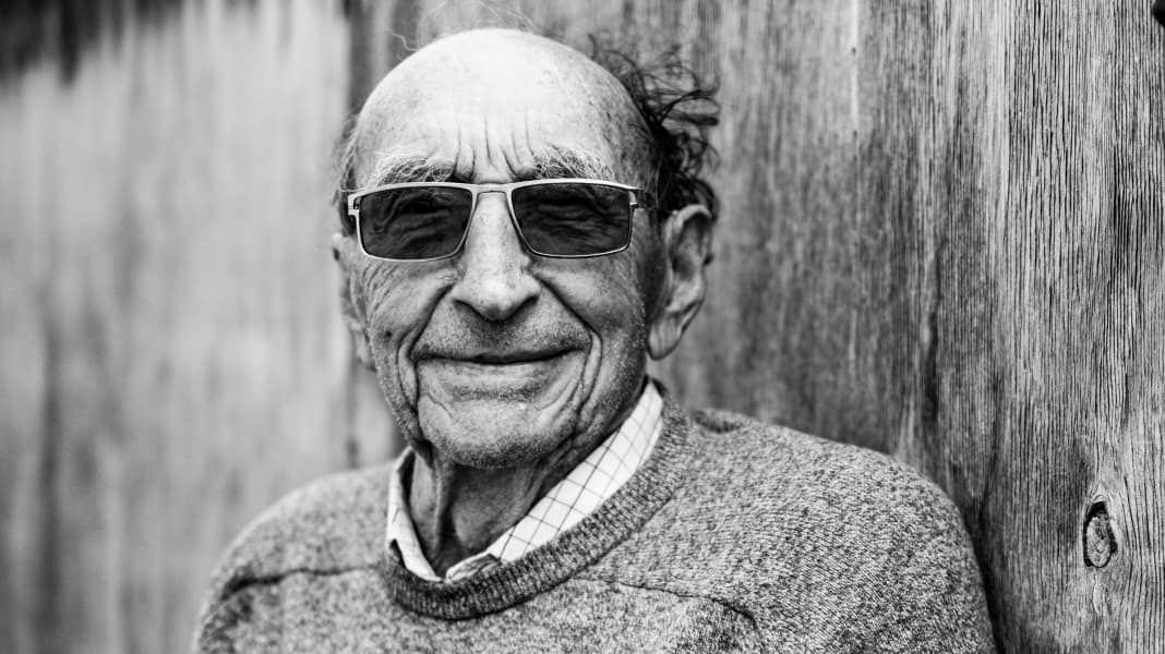 Nécrologie, en français : Décès de James Wharram