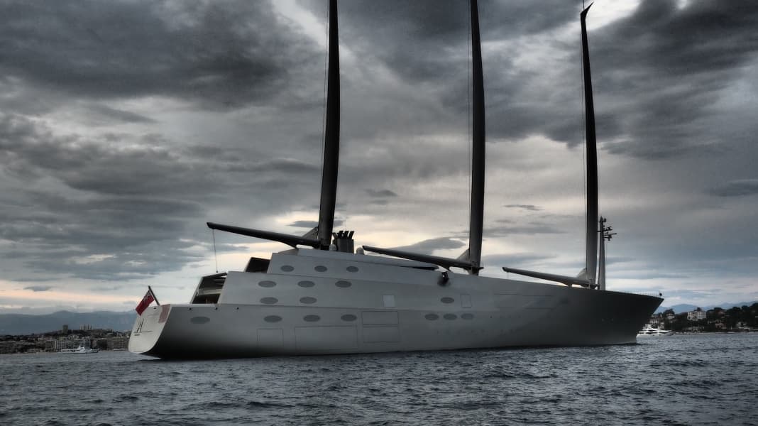 Superyachten: Ukraine-Krieg: Megayacht "A" an der Kette