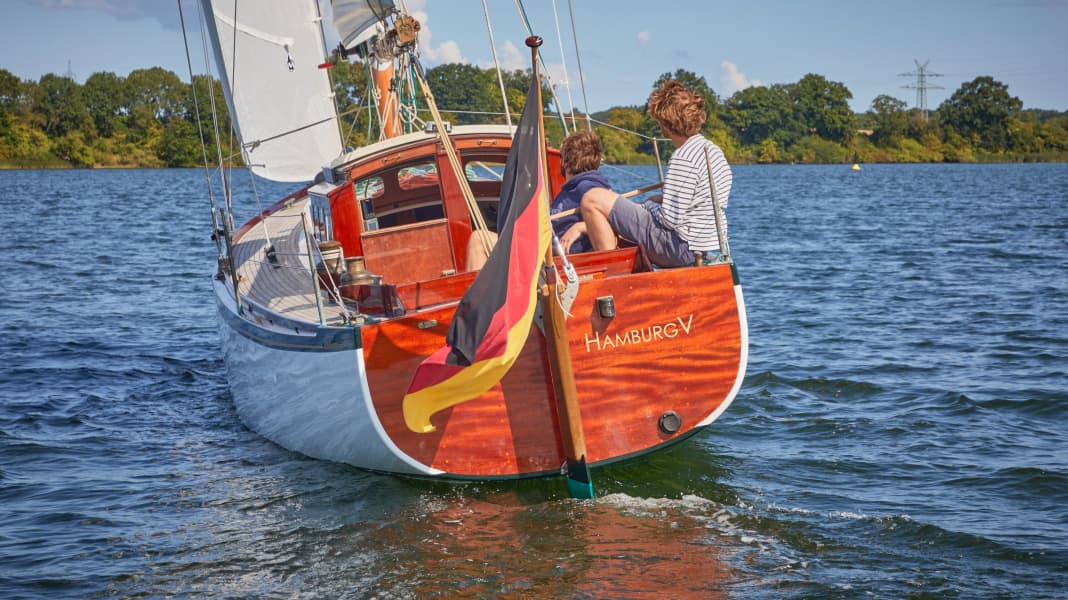 The special boat: The "Hamburg V" - light displacement ocean-going yacht from 1950