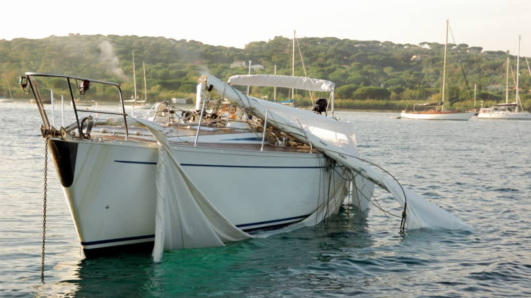 Assicurazione yacht: rottura dell'albero e co: come si assicurano i danni conseguenti?