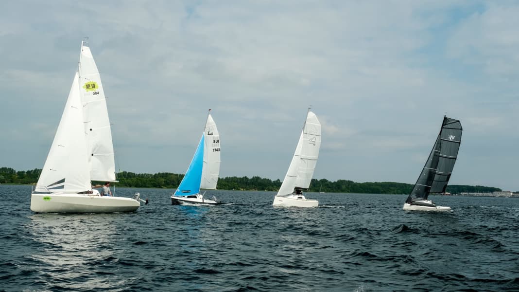 Comparative test of 19-foot touring dinghies: Four trailer boats tested off Boltenhagen
