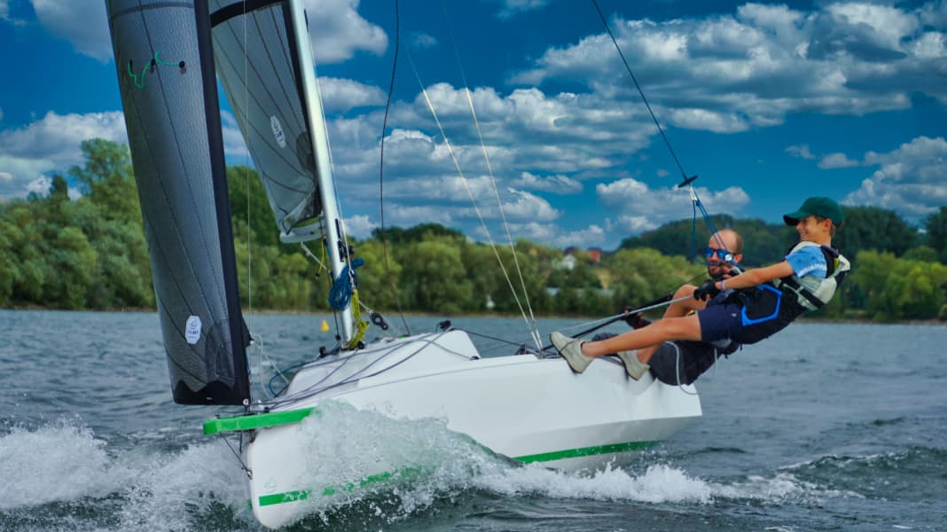 Half dinghy, half small cruiser: Sailart expands its portfolio with the 17.5